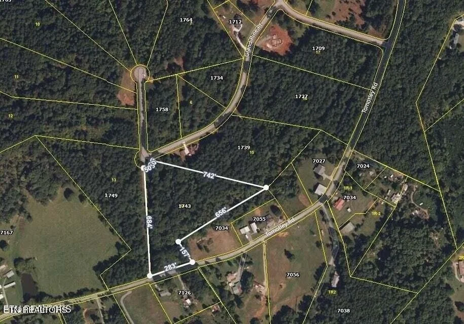 Unit for sale at 1743 Grand Pine Point, Maryville, TN 37801