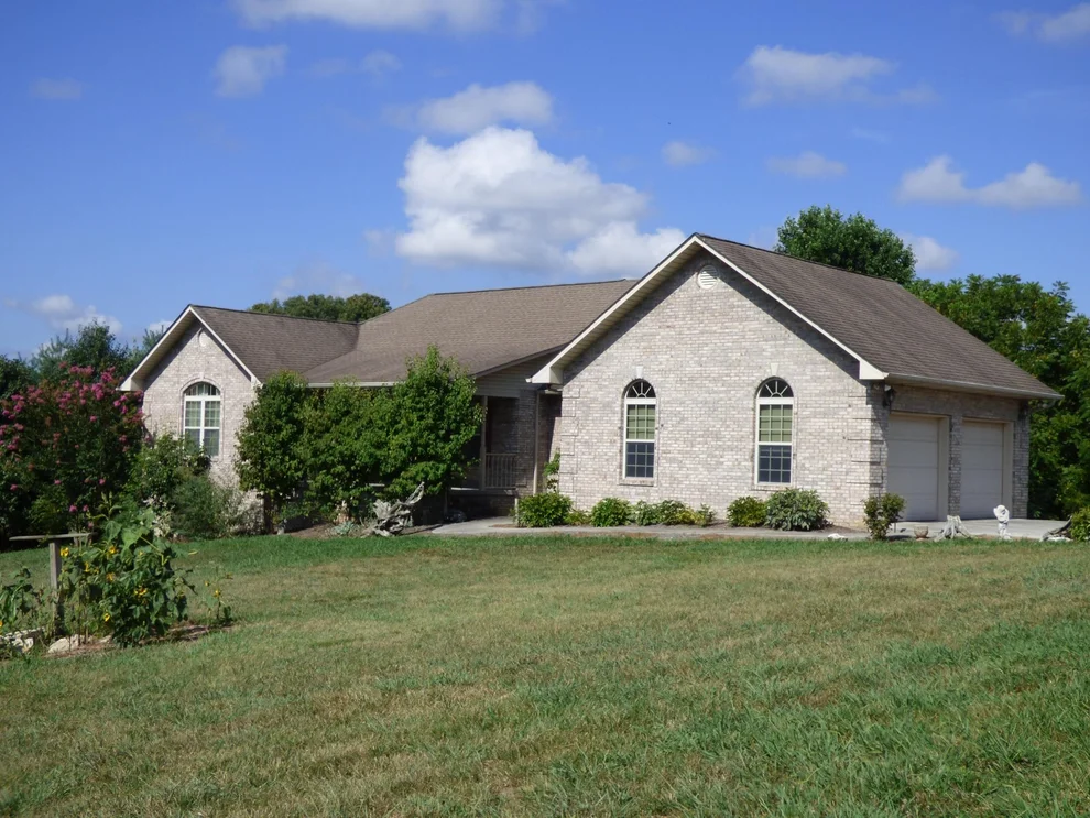 Unit for sale at 969 Zirkle Rd, Dandridge, TN 37725