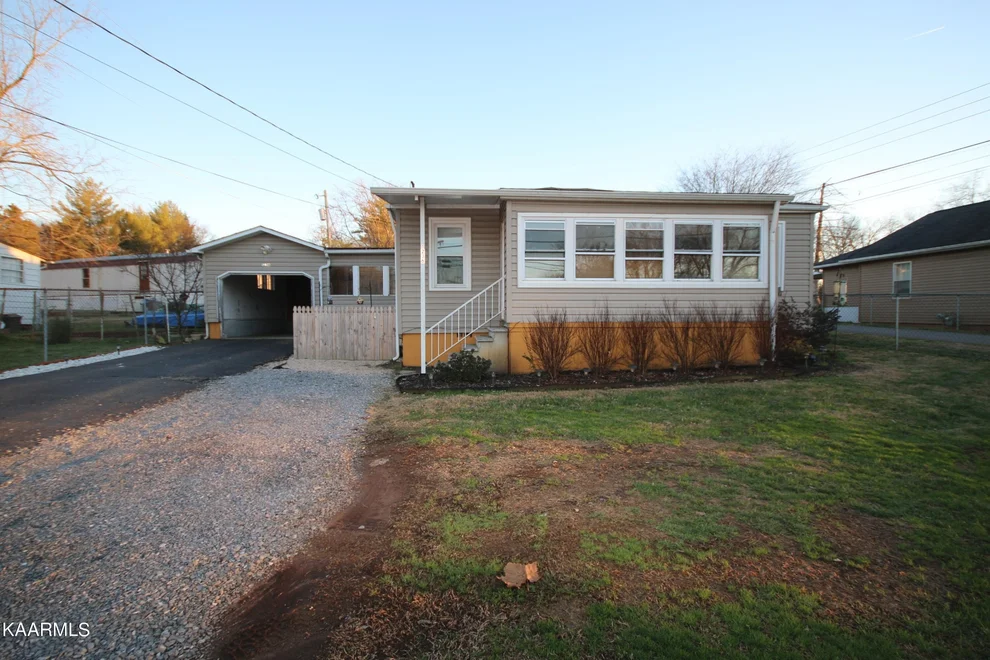 Unit for sale at 1236 Mcarthur Rd, Maryville, TN 37804