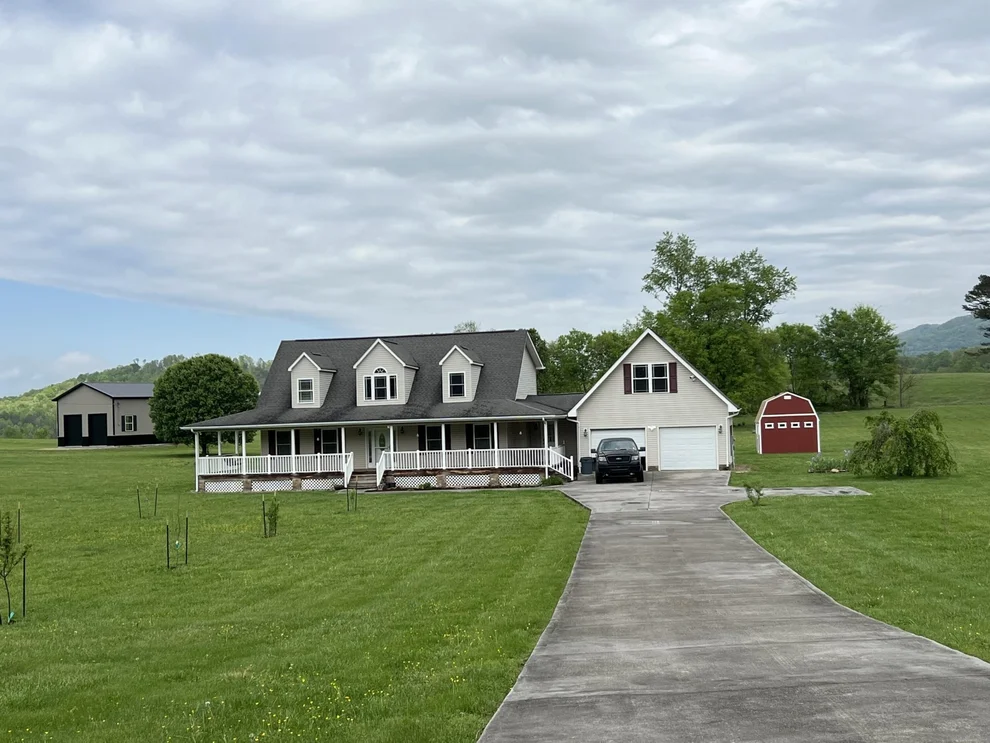 Unit for sale at 205 Orange Pride Road, Newport, TN 37821