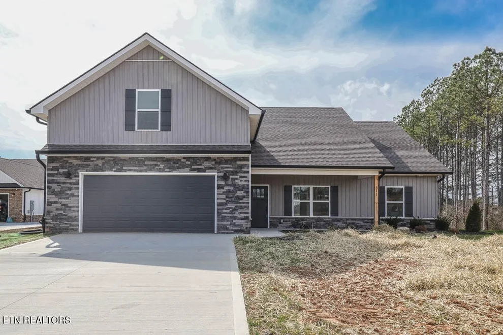 Unit for sale at 811 Pinebrooke Drive, Maryville, TN 37801
