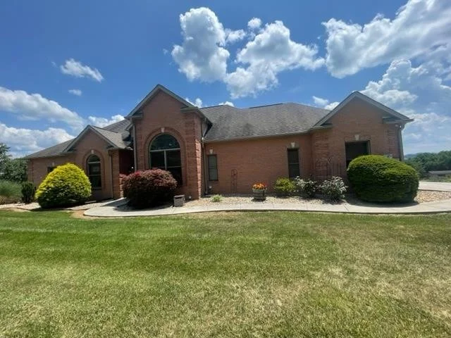 Unit for sale at 1021 EAGLE VIEW Drive, Kodak, TN 37764