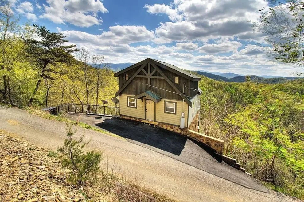 Unit for sale at 920 Falcon View Way, Sevierville, TN 37862
