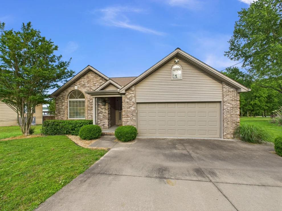 Unit for sale at 378 Roy Harris Rd, Kuttawa, KY 42055