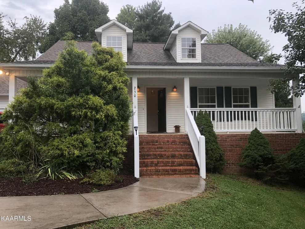 Unit for sale at 250 Mallory Drive, New Tazewell, TN 37825