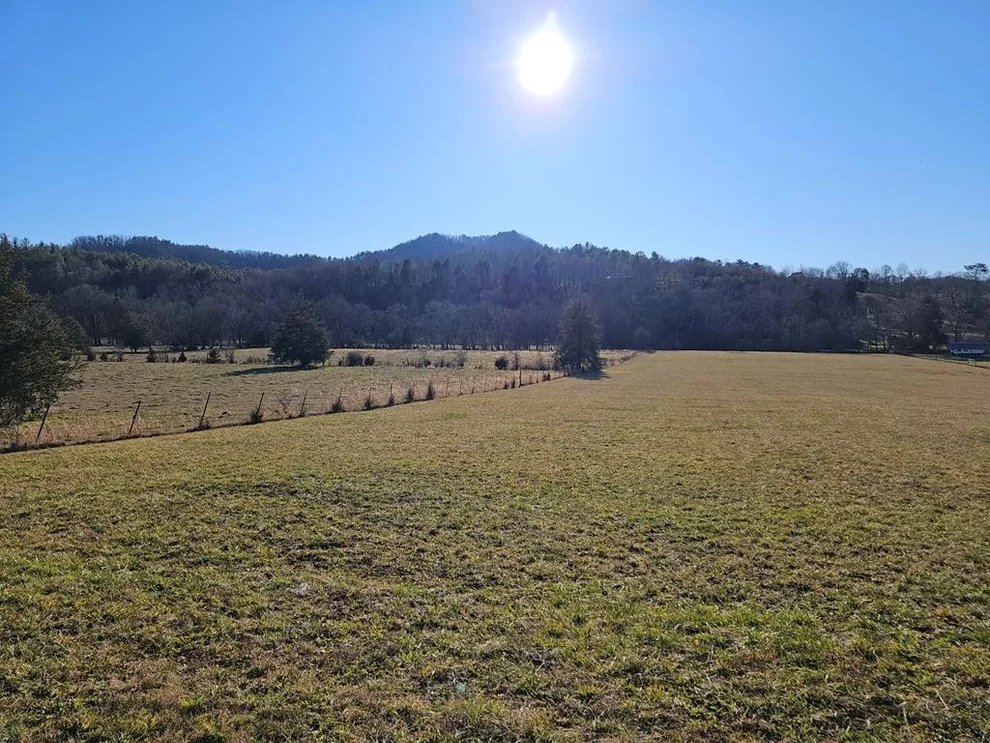 Unit for sale at 467 S HWY 107, Del Rio, TN 37727