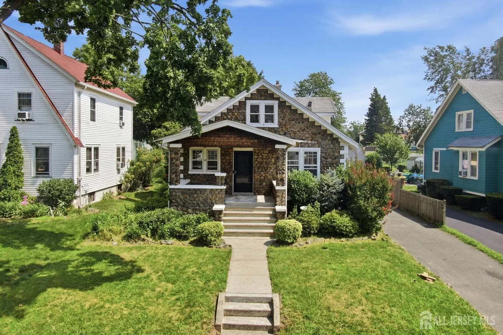 Unit for sale at 443 Dunellen Avenue, Middlesex, NJ 08812