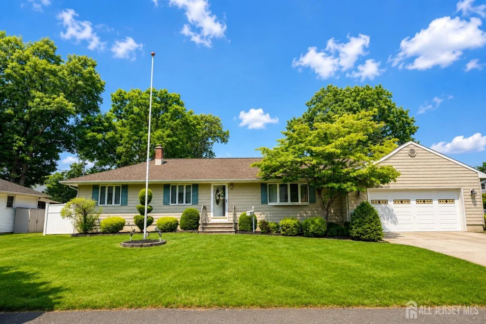 Unit for sale at 16 Ivy Place, Monroe, NJ 08831