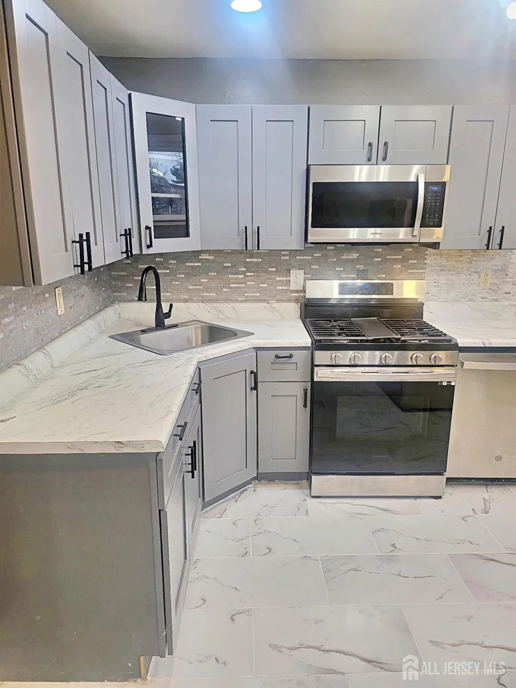 Unit for sale at 274 College Drive, Edison, NJ 08817