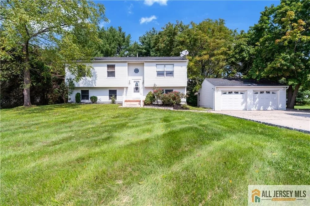 Unit for sale at 89 Dey Road, Plainsboro, NJ 08512