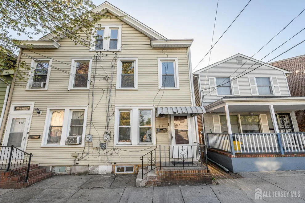 Unit for sale at 811 Anderson Street, Trenton, NJ 08611