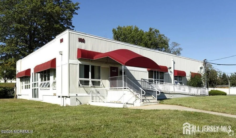 Unit for sale at 100 W Pond Road, Perth Amboy, NJ 08861