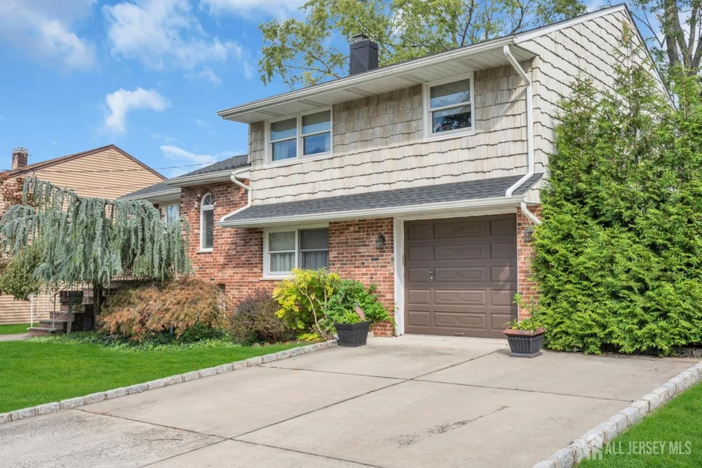 Unit for sale at 104 Tracy Drive, Fords, NJ 08863