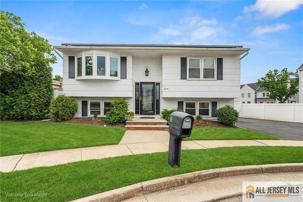 Unit for sale at 7 Wilton Avenue, Middlesex, NJ 08846
