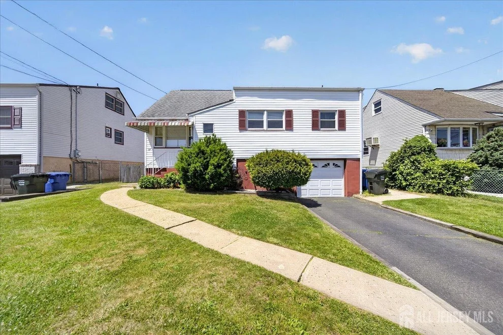 Unit for sale at 27 Concannon Drive, Fords, NJ 08863