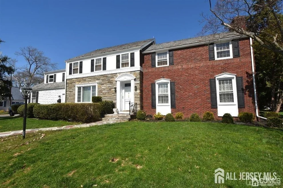 Unit for sale at 195 New York Avenue, New Brunswick, NJ 08901