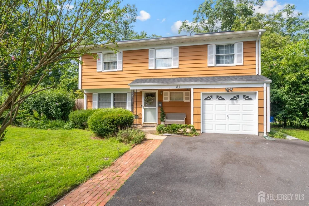 Unit for sale at 21 Rieder Road, Spotswood, NJ 08884