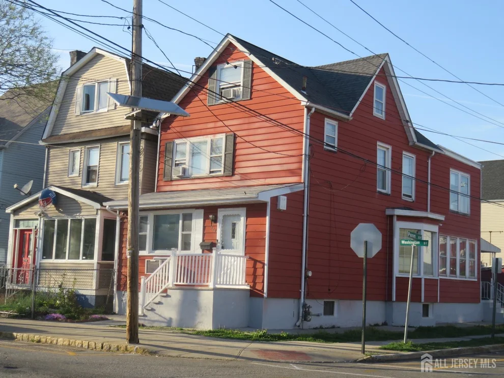 Unit for sale at 284 Washington Street, Perth Amboy, NJ 08861