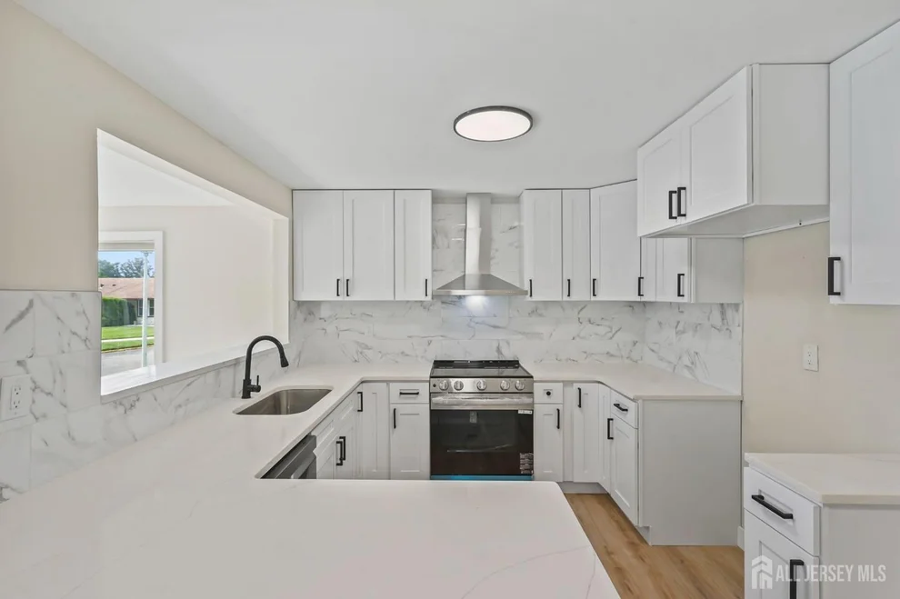 Unit for sale at 164 Kalmia Plaza, Monroe, NJ 08831