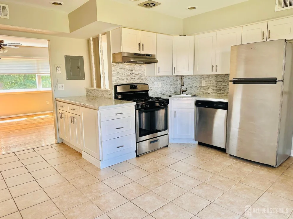 Unit for sale at 32 Judson Street, Edison, NJ 08837