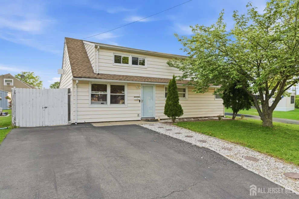 Unit for sale at 35 Coolidge Avenue, Carteret, NJ 07008