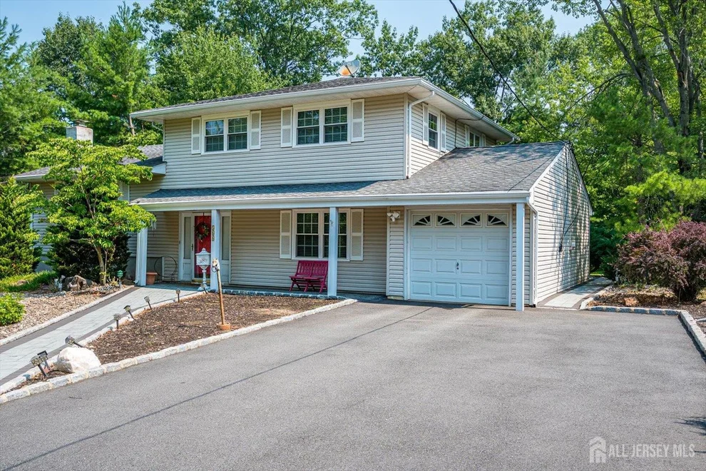 Unit for sale at 560 Wakefield Drive, Metuchen, NJ 08840