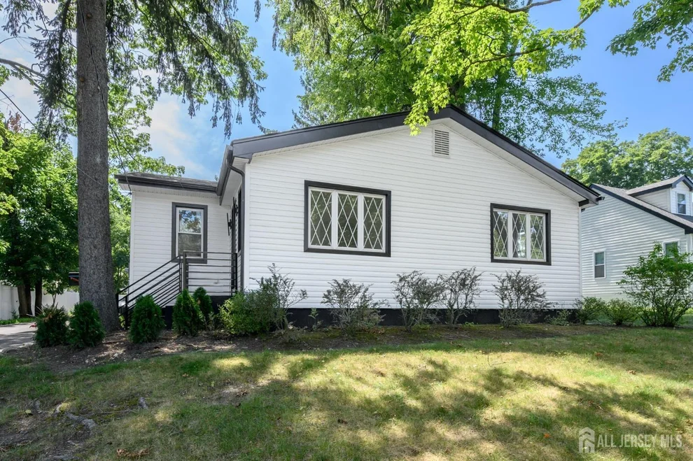 Unit for sale at 137 Myrtle Avenue, Allendale, NJ 07401