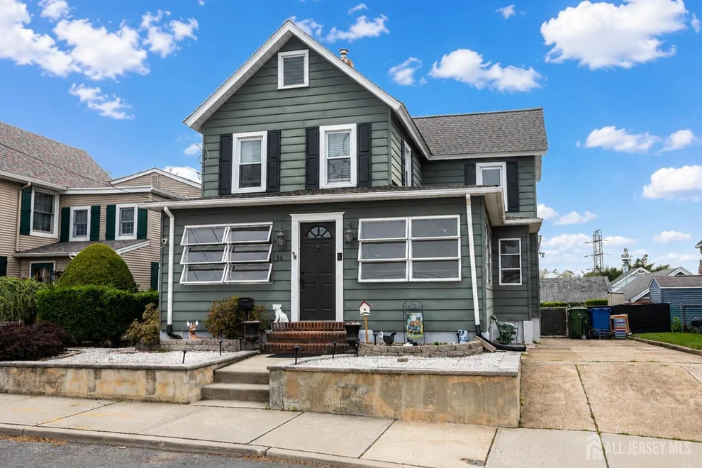 Unit for sale at 14 Quaid Street, Sayreville, NJ 08872