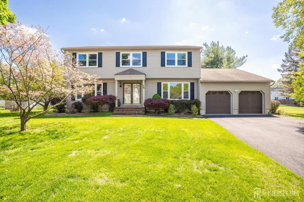 Unit for sale at 14 Dov Place, South Brunswick, NJ 08824