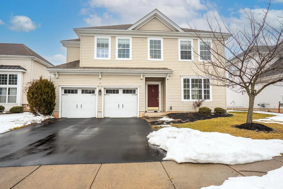 Unit for sale at 3 Lily Lane, Piscataway, NJ 08854