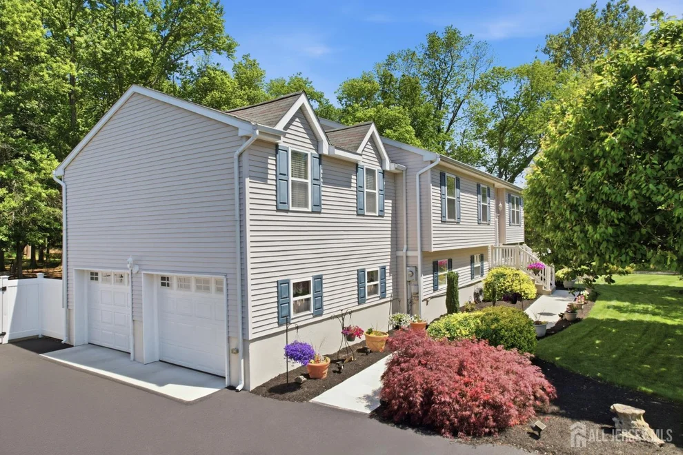 Unit for sale at 185 Fresh Ponds Road, South Brunswick, NJ 08852