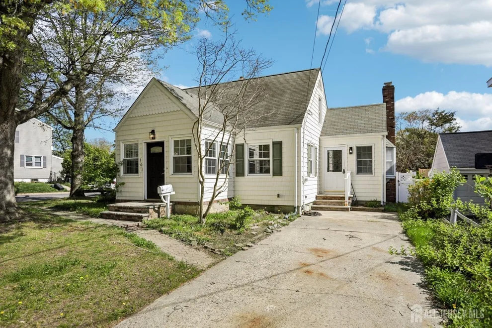 Unit for sale at 101 Ravine Drive, Matawan, NJ 07747