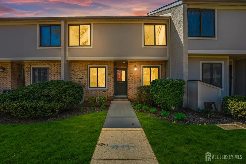 Unit for sale at 8 Irongate, Metuchen, NJ 08840