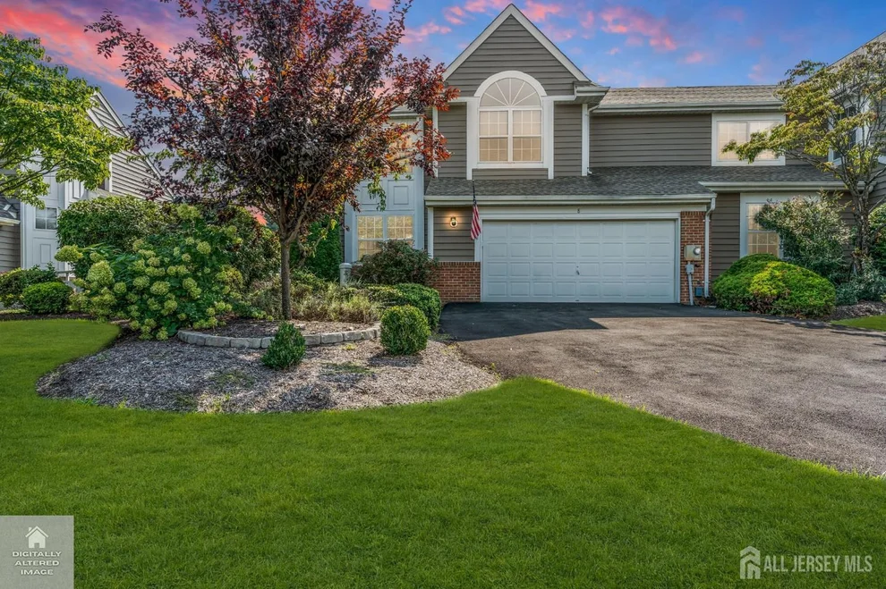 Photo of 8 Pine Valley Lane, Monroe Township, NJ 08831