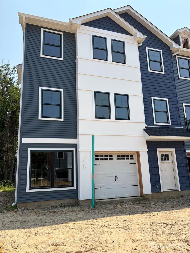 Unit for sale at 41 Bonus Court, Sayreville, NJ 08872