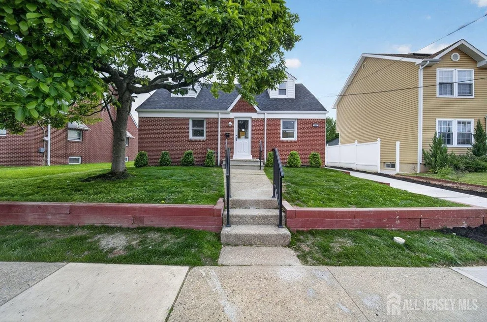 Unit for sale at 121 Dorothy Street, Carteret, NJ 07008