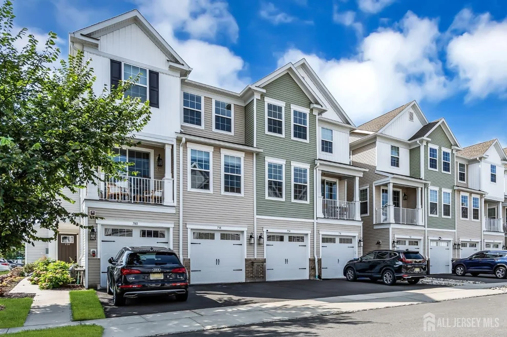 Unit for sale at 734 Station Road, Dunellen, NJ 08812