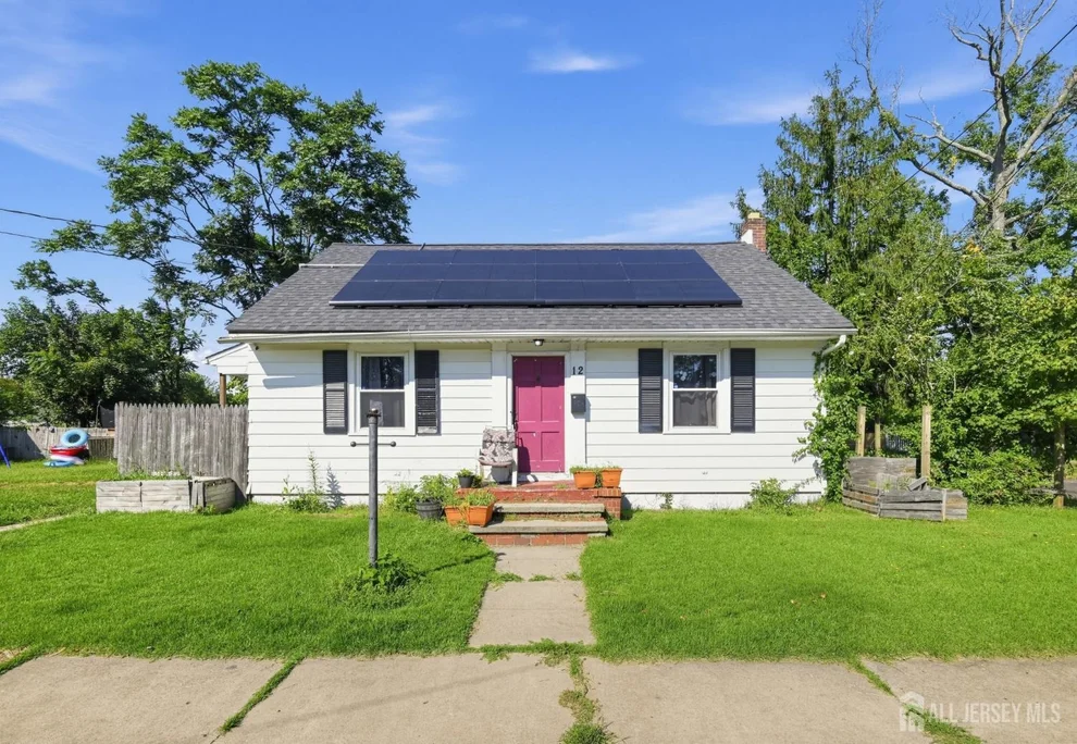 Unit for sale at 12 N 8th Street N, Millville, NJ 08332