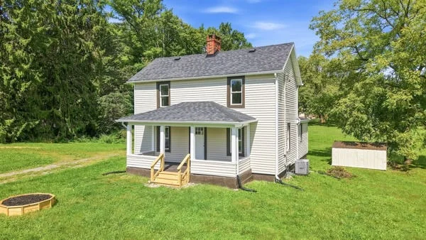 Unit for sale at 2343 Downing Ln, Hermitage, PA 16148