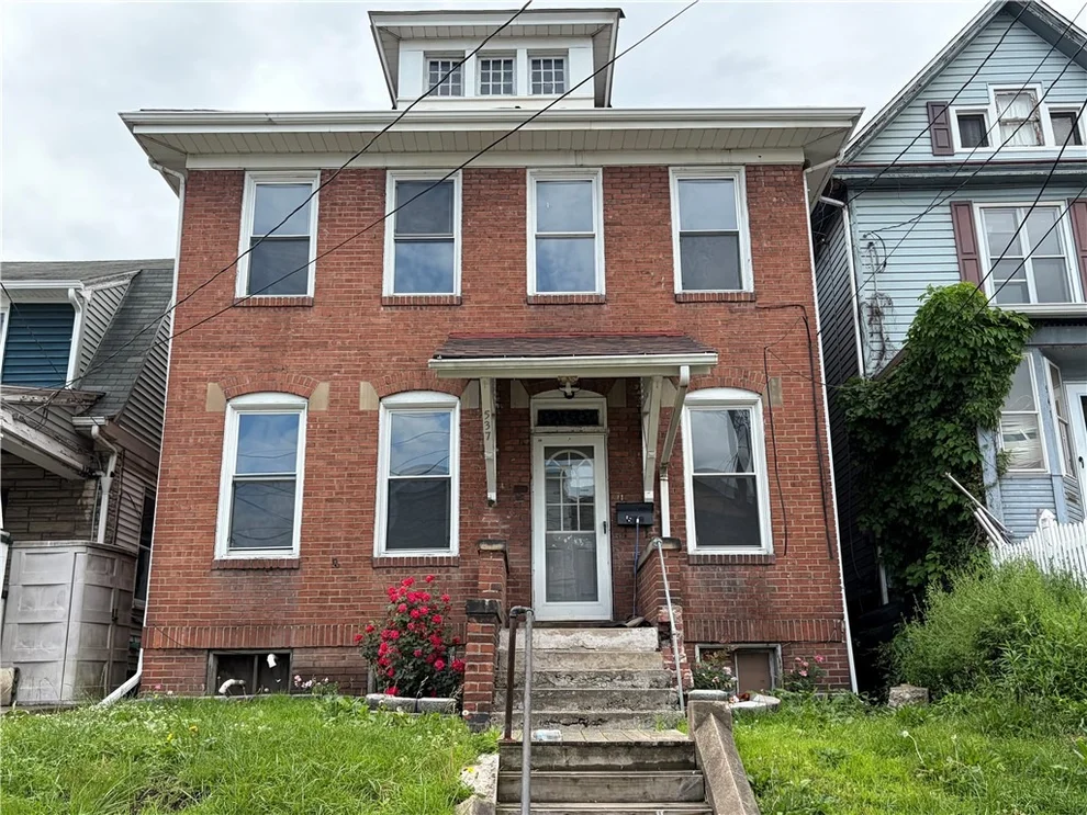 Unit for sale at 537 Thompson, Donora, PA 15033