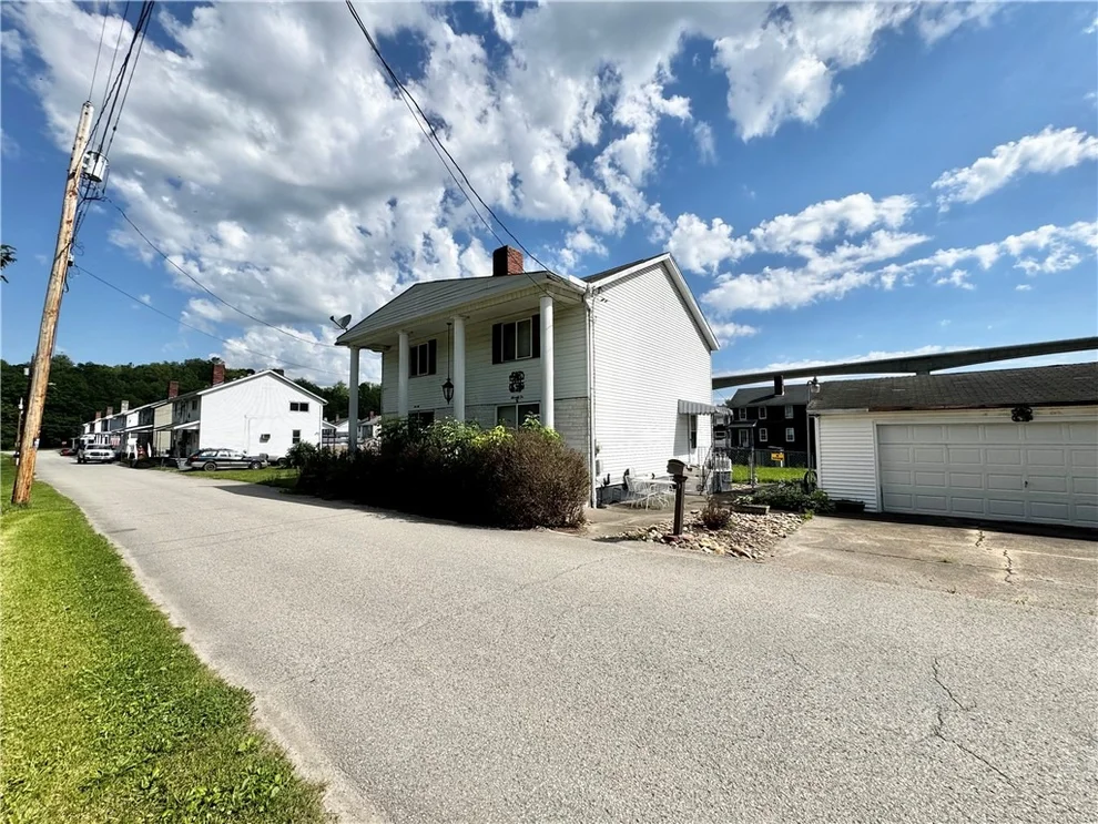 Unit for sale at 3072 3rd St, Centerville, PA 15429