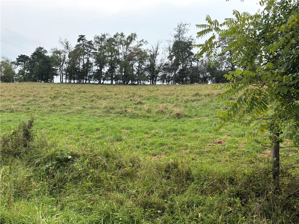 Unit for sale at 7 Wheatley, Charleroi Boro, PA 15022