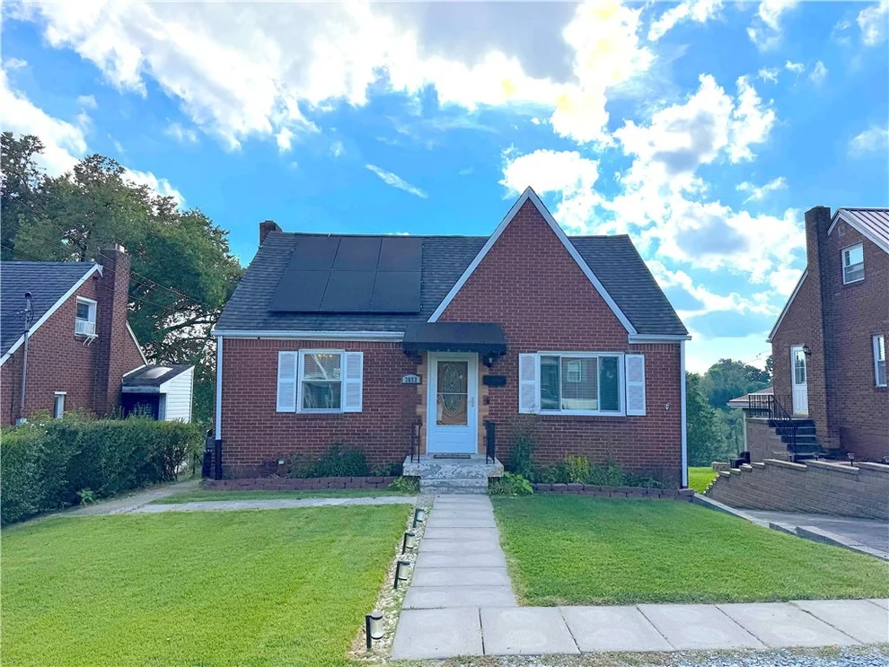 Unit for sale at 3652 Oakleaf Road, Baldwin Boro, PA 15227