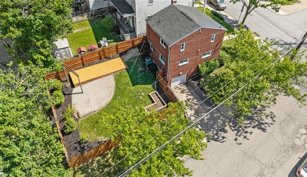 Unit for sale at 540 Boggs Ave, Mt Washington, PA 15211