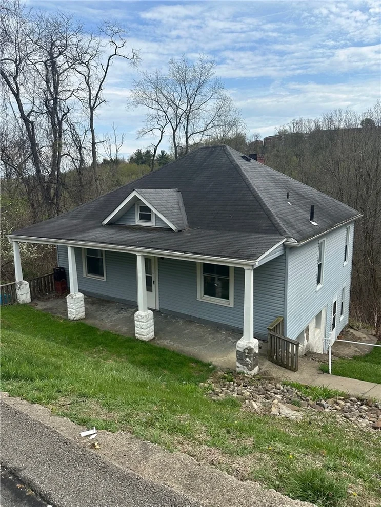 Unit for sale at 500 Pointview Rd, Brentwood, PA 15227