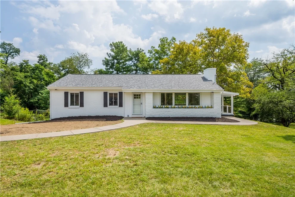Unit for sale at 207 Grandview Drive, Peters Twp, PA 15317