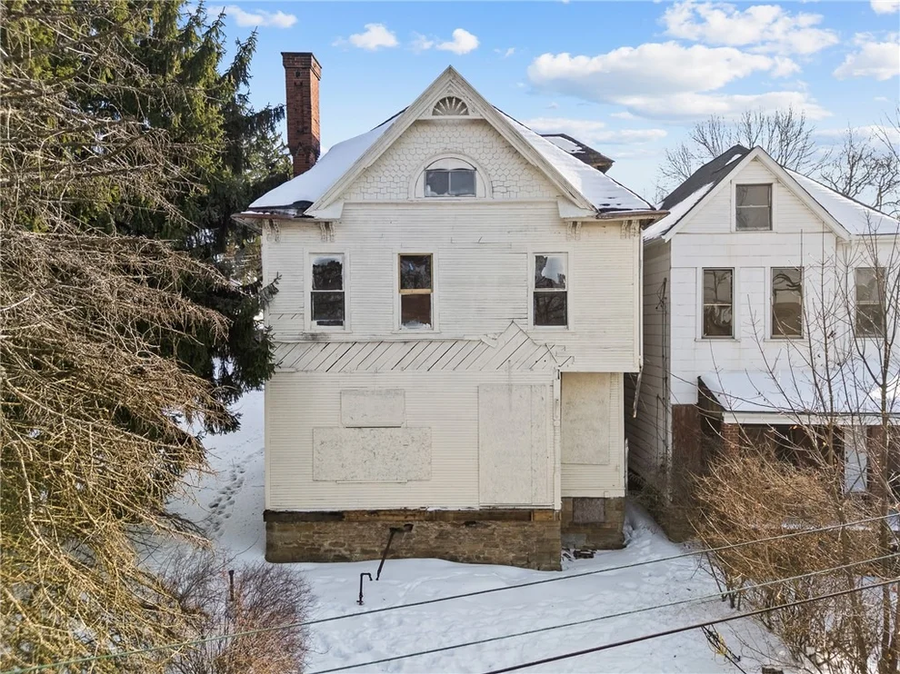 Unit for sale at 2316 Perrysville Ave, Perry Hilltop, PA 15214