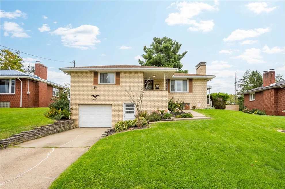 Unit for sale at 640 Shirls Ave, City of Washington, PA 15301