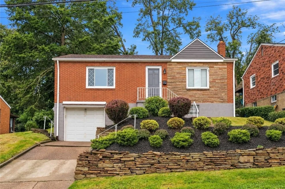 Unit for sale at 440 Meridan St, Duquesne, PA 15211