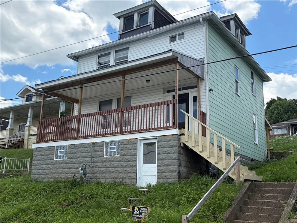Unit for sale at 440 Highland, N Charleroi, PA 15022